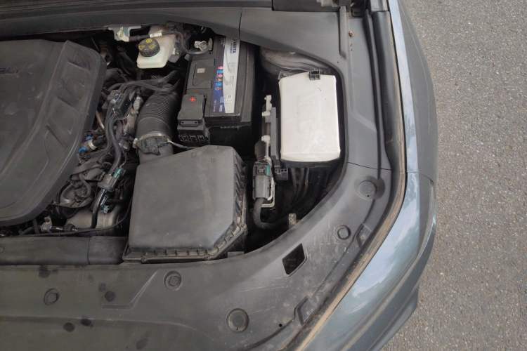 Used Geely Auto Preface 2023 2.0TD Luxury Version Engine Bay Left