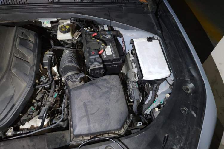 Used Geely Auto Preface 2023 2.0TD Luxury Version Engine Bay Left
