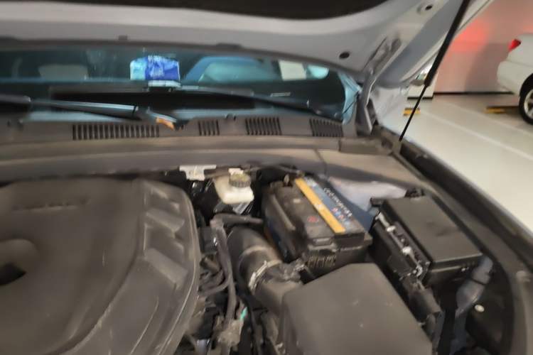 Used Geely Auto Preface 2023 2.0TD Prestige Version Engine Bay Left