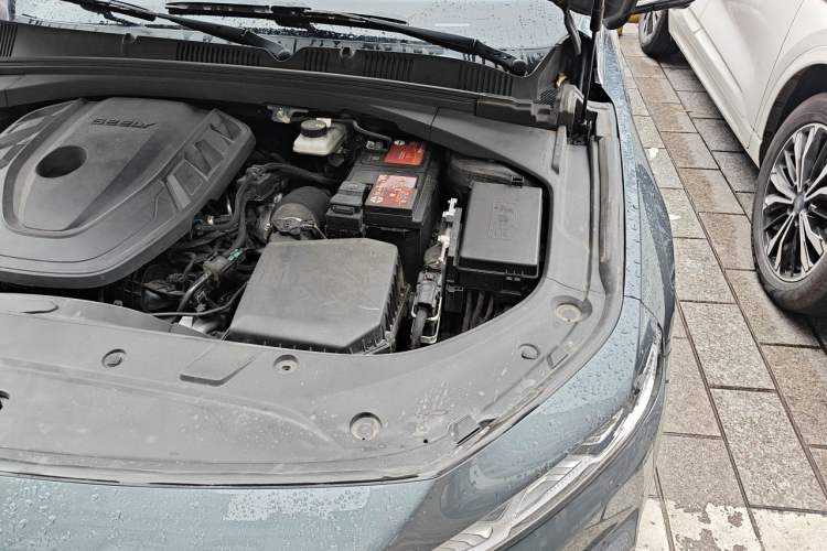 Used Geely Auto Preface 2023 2.0TD Prestige Version Engine Bay Left