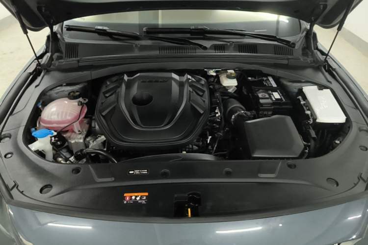 Used Geely Auto Preface 2023 2.0TD Prestige Version Engine Bay