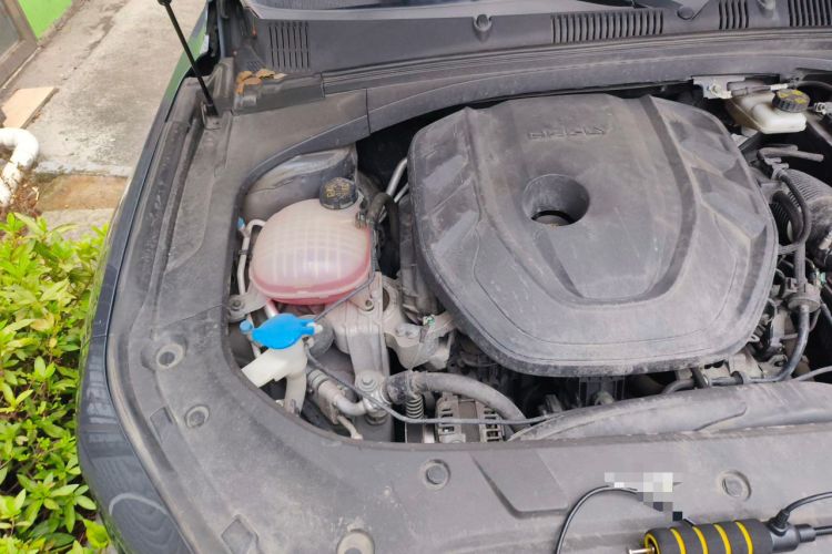 Used Geely Auto Preface 2023 2.0TD Luxury Version Engine Bay Right
