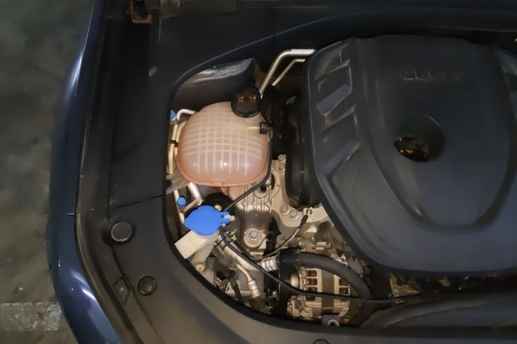 Used Geely Auto Preface 2023 2.0TD Luxury Version Engine Bay Right