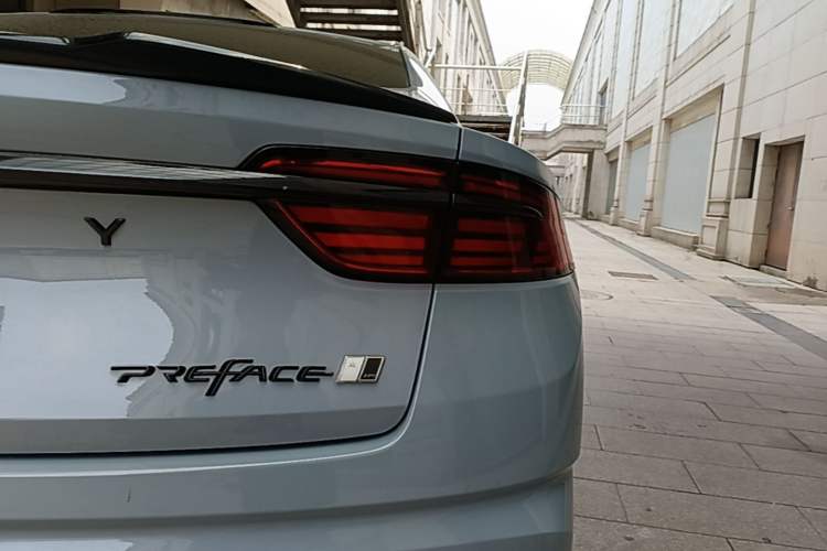 Used Geely Auto Preface 2023 2.0TD Space-Time Edition Exterior 3