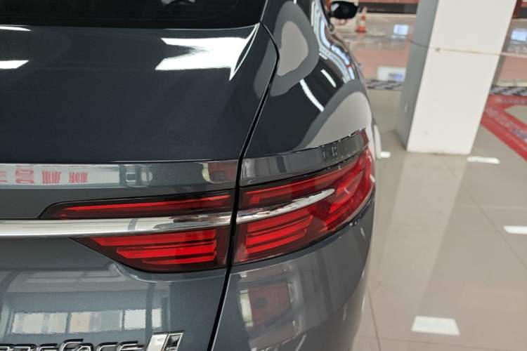 Used Geely Auto Preface 2023 2.0TD Luxury Version Exterior 3