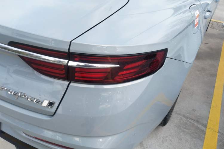 Used Geely Auto Preface 2023 2.0TD Prestige Version Exterior 3