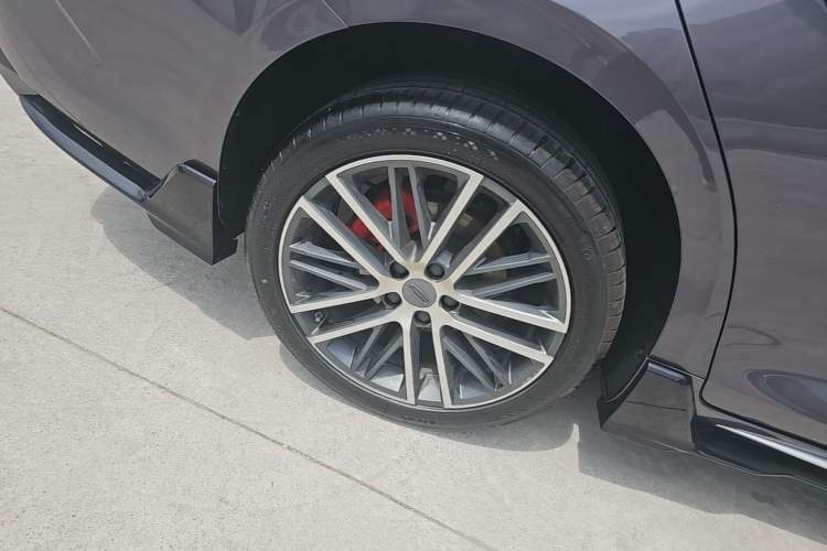 Used Geely Auto Preface 2023 1.5TD Kunlun Edition Exterior 5