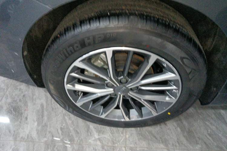Used Geely Auto Preface 2023 2.0TD Luxury Version Exterior 5