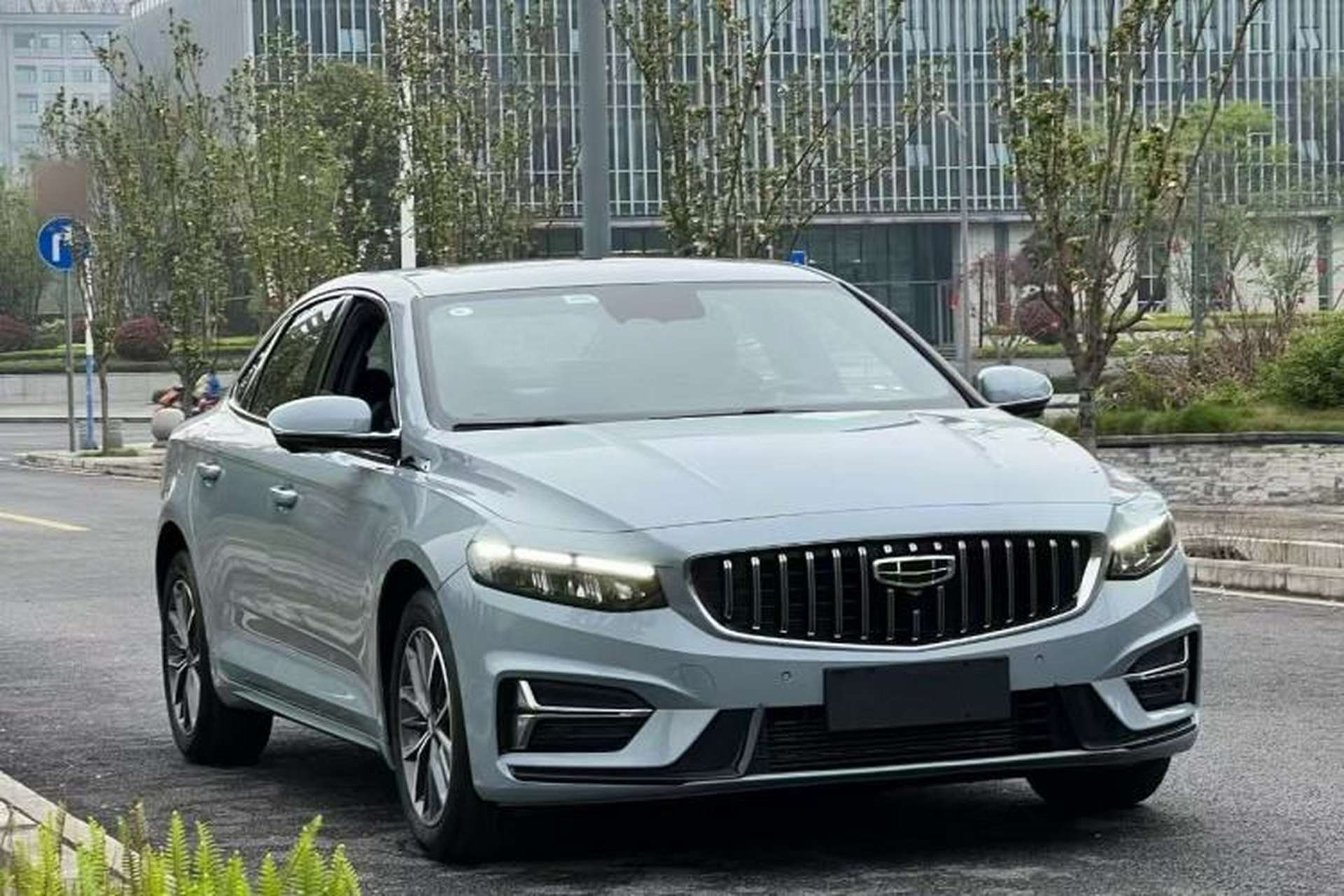 Used Geely Auto Preface 2023 1.5TD Fuyao Version Front Right 45 Deg
