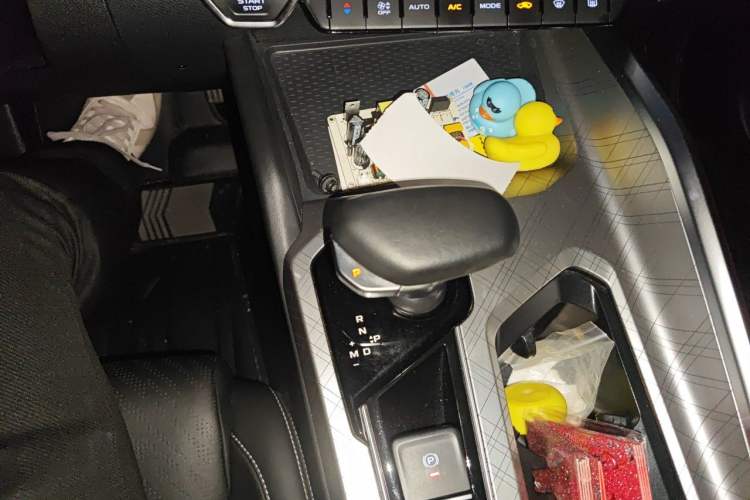 Used Geely Auto Preface 2023 2.0TD Luxury Version Gear Lever