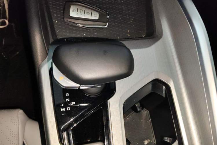 Used Geely Auto Preface 2023 2.0TD Prestige Version Gear Lever