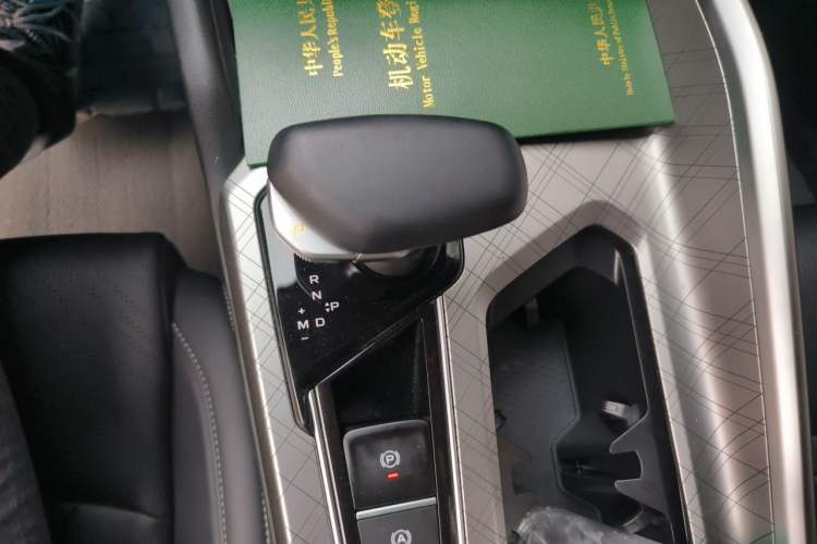 Used Geely Auto Preface 2023 2.0TD Luxury Version Gear Lever