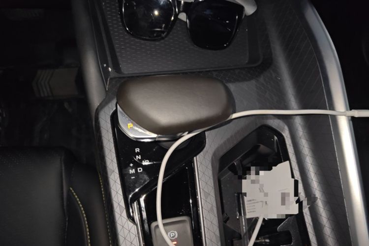 Used Geely Auto Preface 2023 1.5TD Kunlun Edition Gear Lever