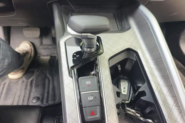 Used Geely Auto Preface 2023 2.0TD Luxury Version Gear Lever