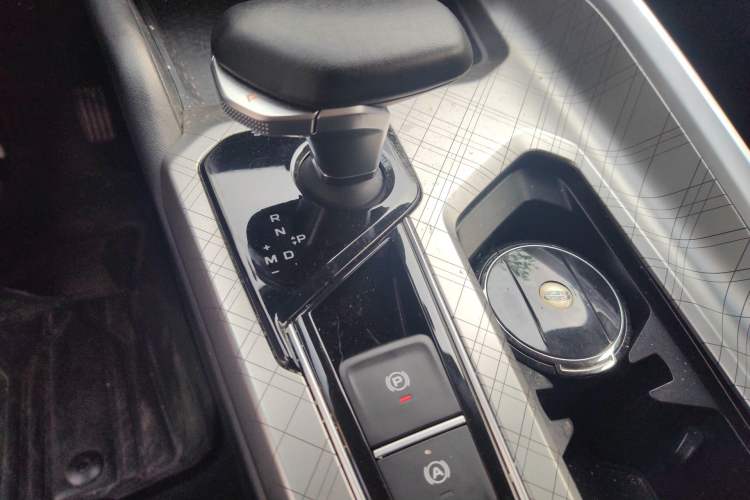 Used Geely Auto Preface 2023 2.0TD Luxury Version Gear Lever
