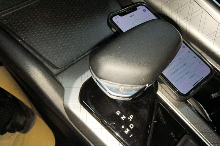Used Geely Auto Preface 2023 2.0TD Luxury Version Gear Lever