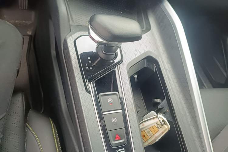 Used Geely Auto Preface 2023 1.5TD Kunlun Edition Gear Lever