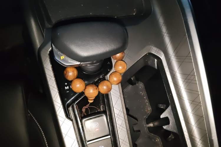 Used Geely Auto Preface 2023 2.0TD Luxury Version Gear Lever