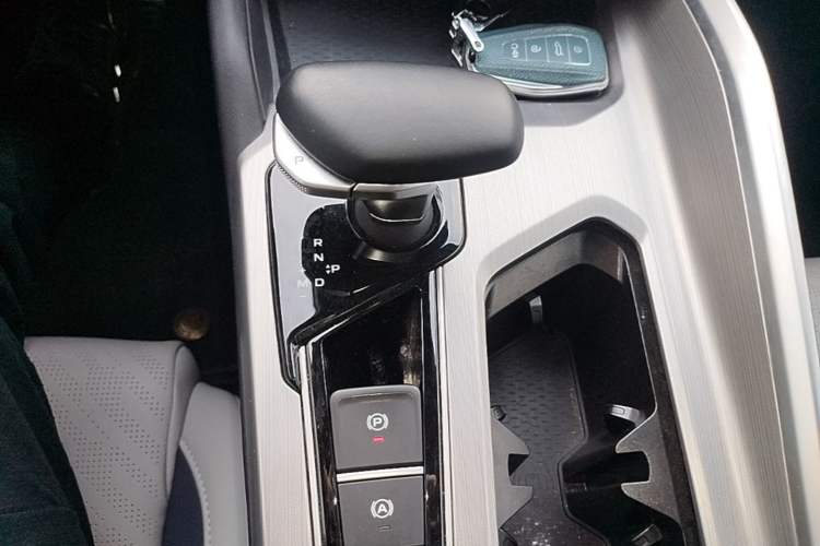 Used Geely Auto Preface 2023 2.0TD Prestige Version Gear Lever
