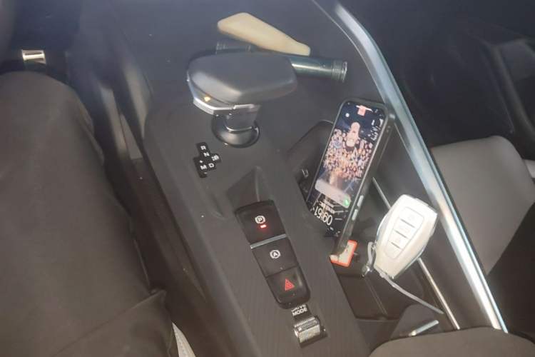 Used Geely Auto Preface 2023 2.0TD Prestige Version Gear Lever