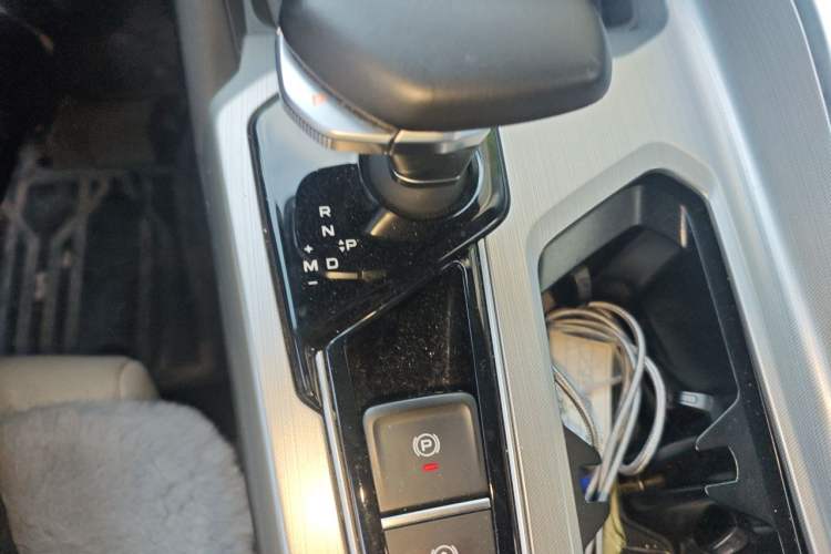 Used Geely Auto Preface 2023 2.0TD Prestige Version Gear Lever