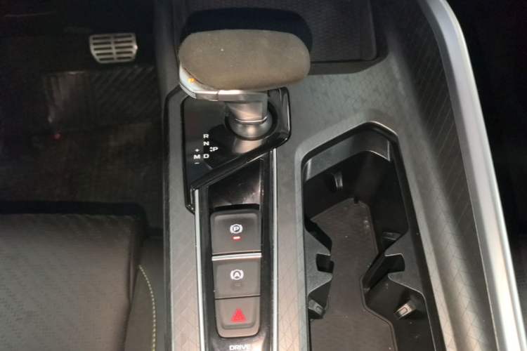 Used Geely Auto Preface 2023 2.0TD Space-Time Edition Gear Lever