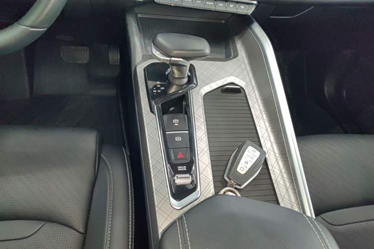 Used Geely Auto Preface 2023 2.0TD Luxury Version Gear Lever