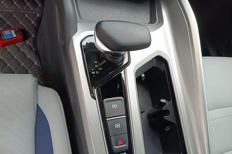 Used Geely Auto Preface 2023 2.0TD Prestige Version Gear Lever