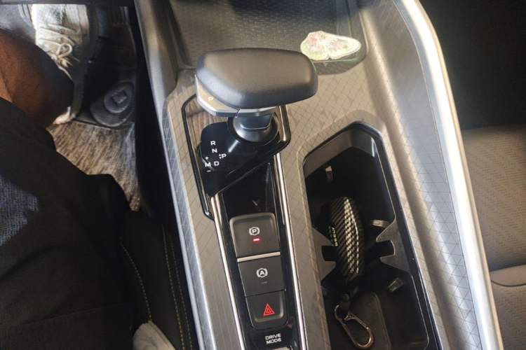 Used Geely Auto Preface 2023 1.5TD Kunlun Edition Gear Lever