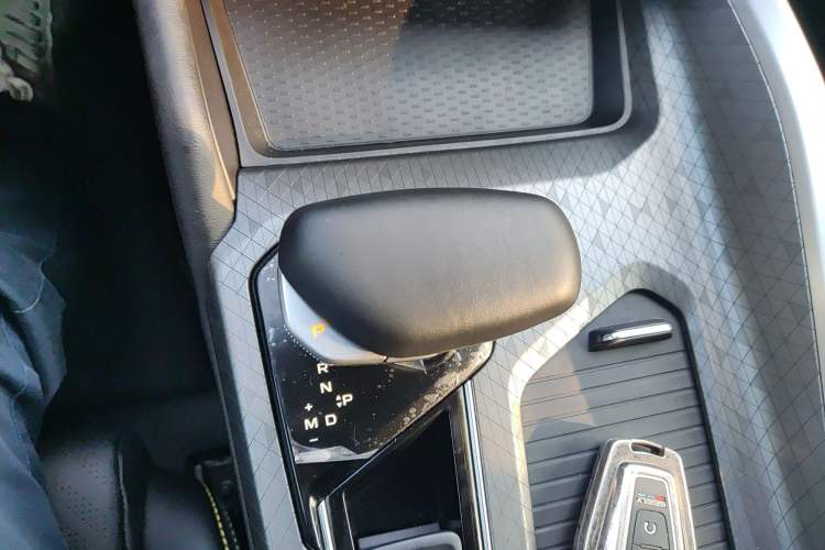 Used Geely Auto Preface 2023 1.5TD Kunlun Edition Gear Lever