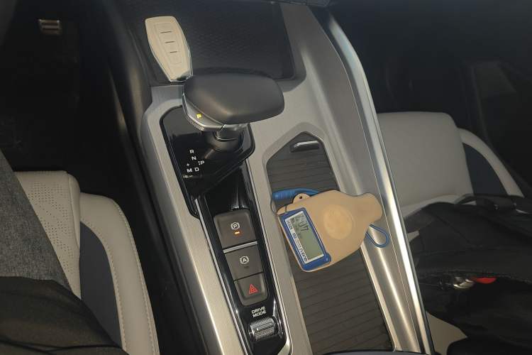 Used Geely Auto Preface 2023 2.0TD Prestige Version Gear Lever