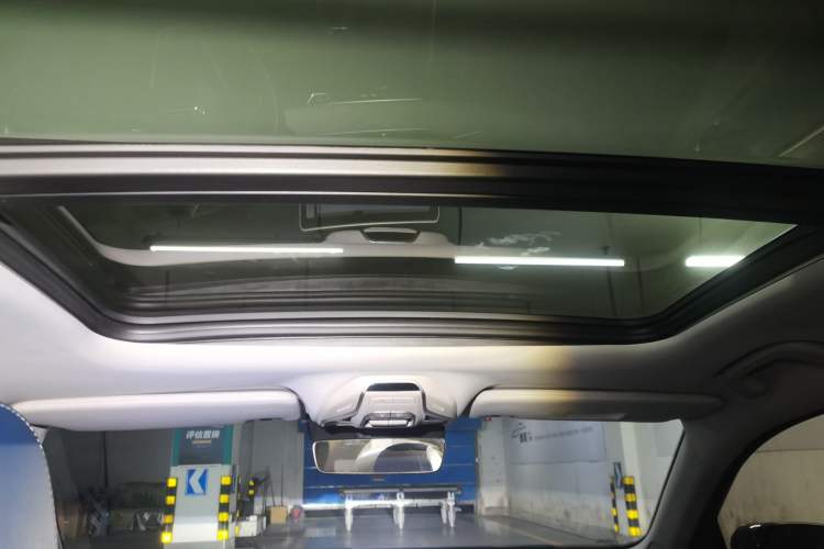 Used Geely Auto Preface 2023 2.0TD Prestige Version Headliner