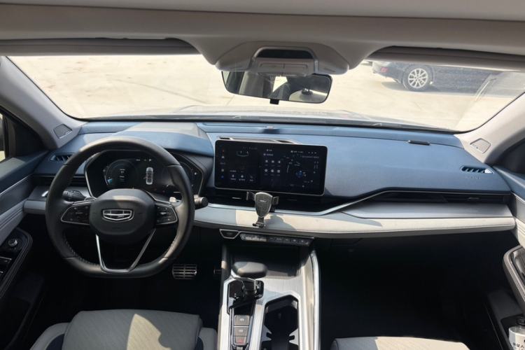 Used Geely Auto Preface 2023 2.0TD Prestige Version Interior 2