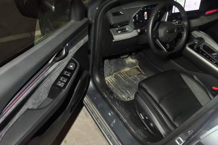 Used Geely Auto Preface 2023 2.0TD "Only This Verdant Green" Edition Interior 2