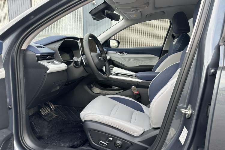 Used Geely Auto Preface 2023 2.0TD Prestige Version Interior 3