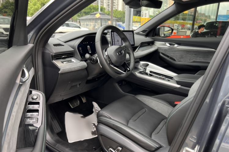 Used Geely Auto Preface 2023 2.0TD "Only This Verdant Green" Edition Interior 3