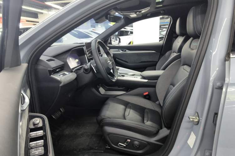 Used Geely Auto Preface 2023 2.0TD "Only This Verdant Green" Edition Interior 3