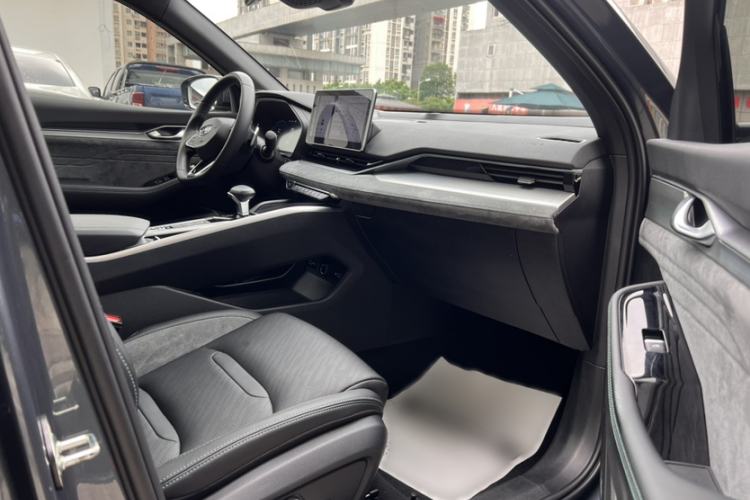 Used Geely Auto Preface 2023 2.0TD "Only This Verdant Green" Edition Interior 5