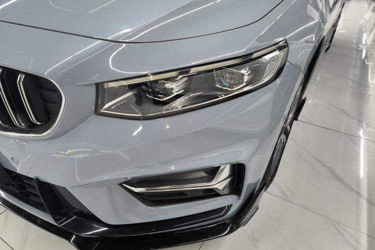 Used Geely Auto Preface 2023 2.0TD "Only This Verdant Green" Edition Left Front Headlight