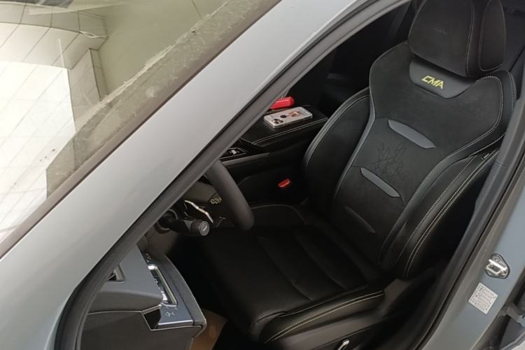 Used Geely Auto Preface 2023 2.0TD Space-Time Edition Left Front Seat