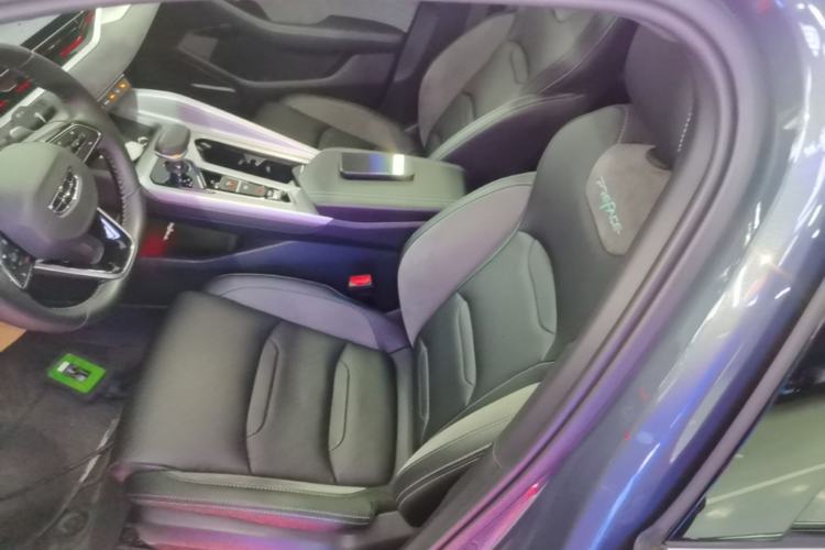 Used Geely Auto Preface 2023 2.0TD "Only This Verdant Green" Edition Left Front Seat