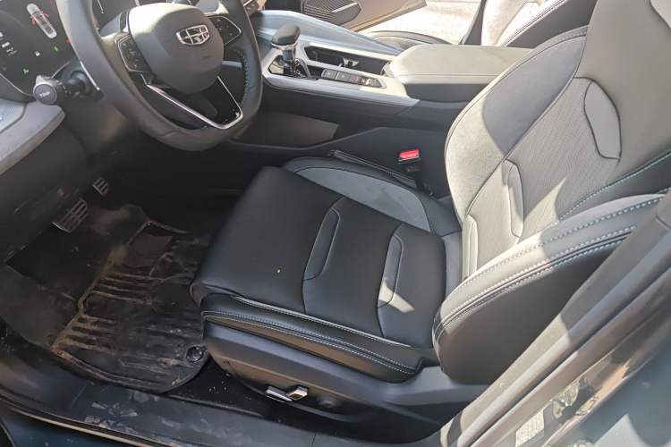 Used Geely Auto Preface 2023 2.0TD "Only This Verdant Green" Edition Left Front Seat