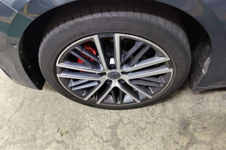 Used Geely Auto Preface 2023 2.0TD Prestige Version Left Front Wheel Hub