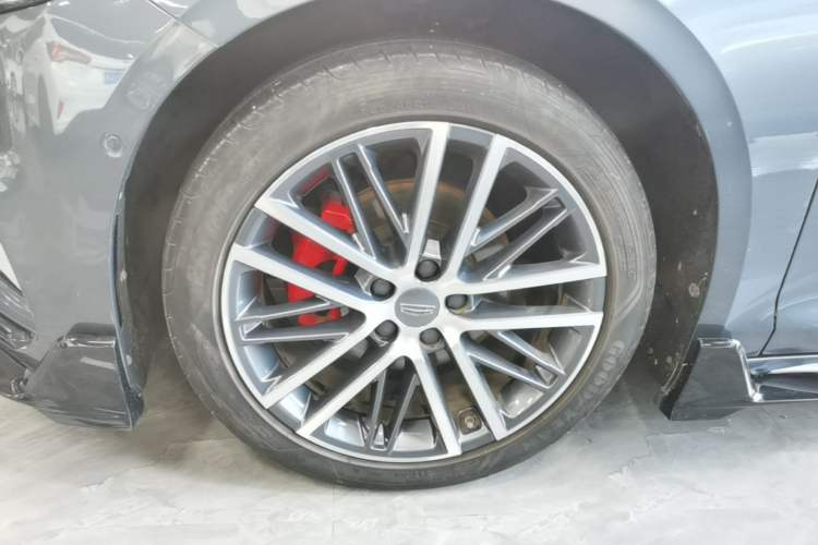 Used Geely Auto Preface 2023 2.0TD "Only This Verdant Green" Edition Left Front Wheel Hub