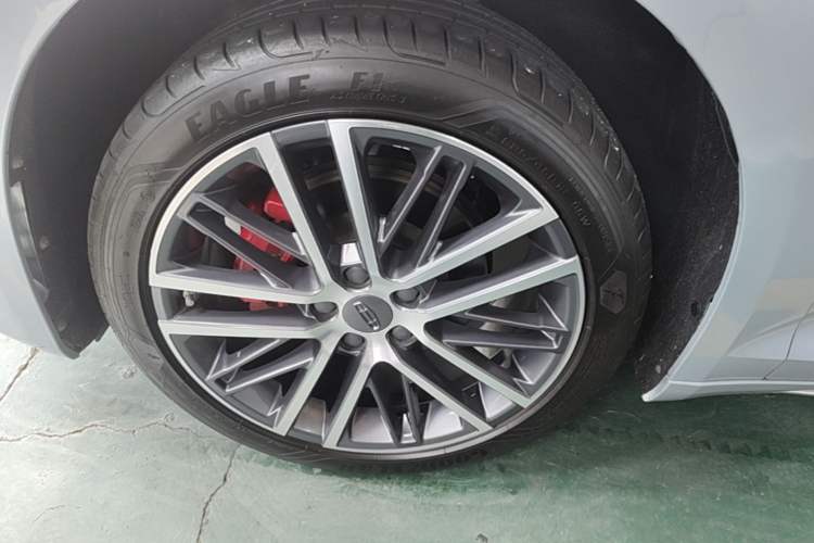 Used Geely Auto Preface 2023 2.0TD Prestige Version Left Front Wheel Hub