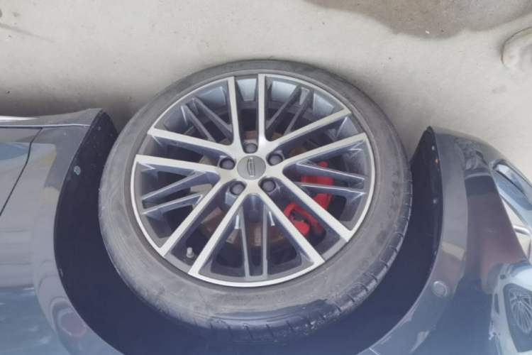 Used Geely Auto Preface 2023 2.0TD Prestige Version Left Front Wheel Hub