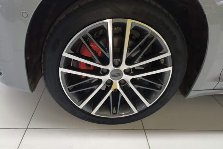 Used Geely Auto Preface 2023 2.0TD Prestige Version Left Front Wheel Hub