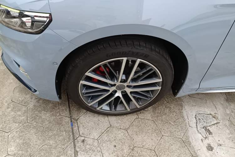 Used Geely Auto Preface 2023 2.0TD Prestige Version Left Front Wheel Hub