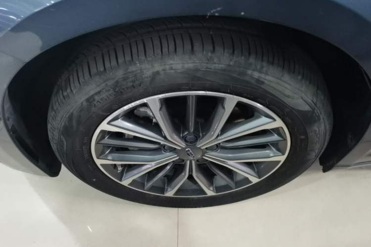 Used Geely Auto Preface 2023 2.0TD Luxury Version Left Front Wheel Hub