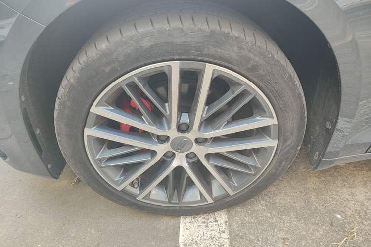 Used Geely Auto Preface 2023 2.0TD Prestige Version Left Front Wheel Hub